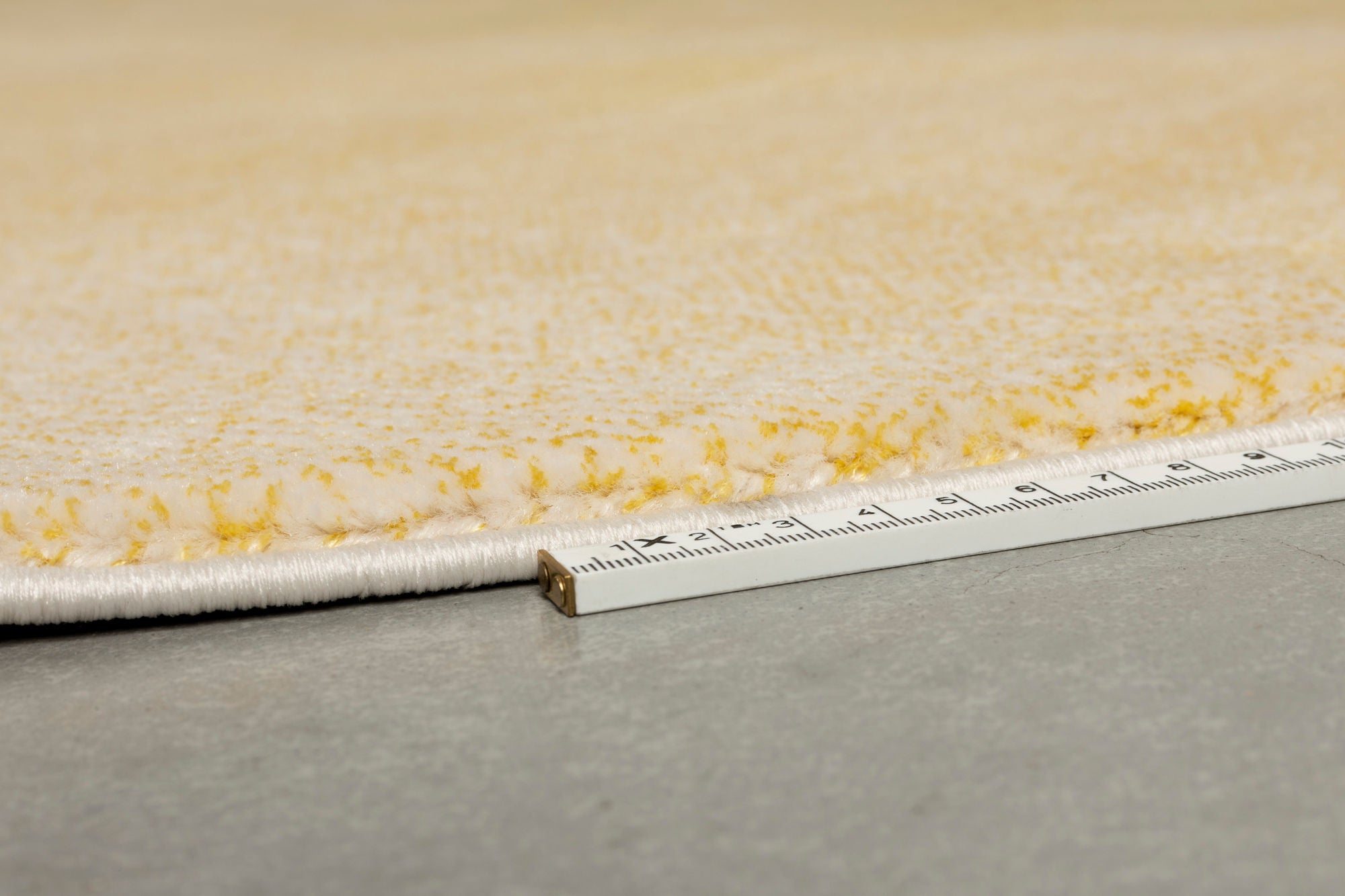 Zuiver Sunset Yellow Ombre Oval Rug 160x230